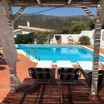 Private Pool With Panoramic Views Split Over 2 Levels / Aircon / New Pool. Casa de Férias *