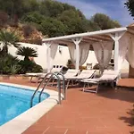 Casa de Férias Private Pool With Panoramic Views Split Over 2 Levels / Aircon / New Pool. Chia