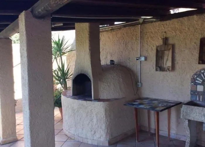 Private Pool With Panoramic Views Split Over 2 Levels / Aircon / New Pool. *