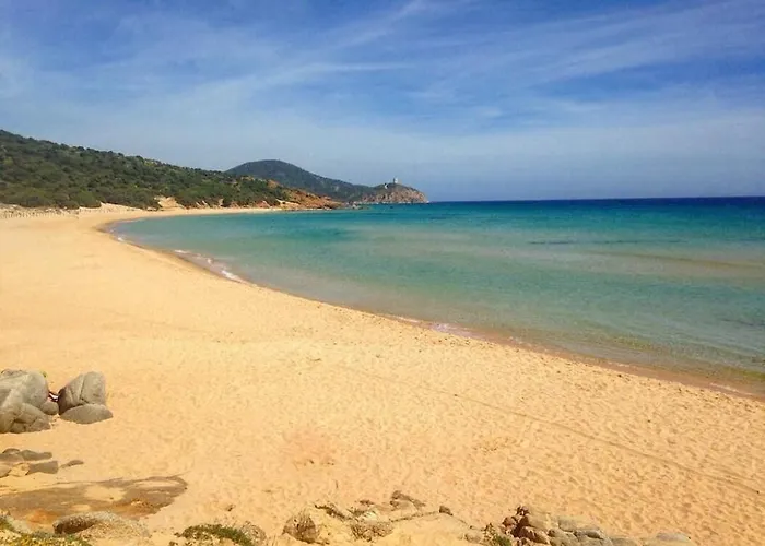 Private Pool With Panoramic Views Split Over 2 Levels / Aircon / New Pool. 別荘